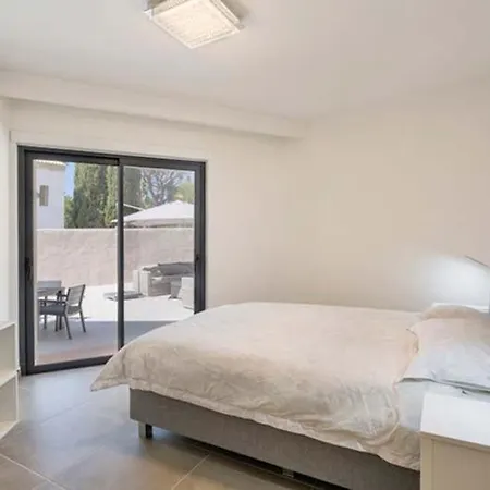 Willa Vale Do Garrao Sleeps 6 With Pool Air Con And Wifi *