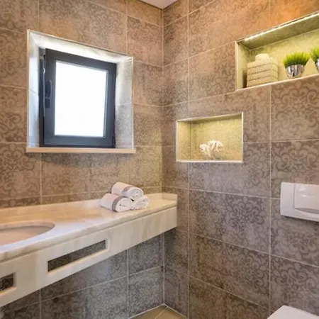 Vale Do Garrao Sleeps 6 With Pool Air Con And Wifi