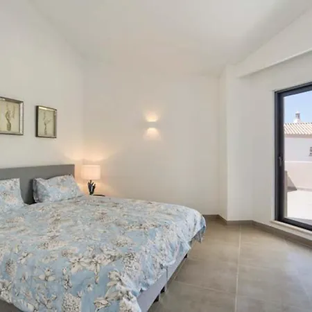 Willa Vale Do Garrao Sleeps 6 With Pool Air Con And Wifi